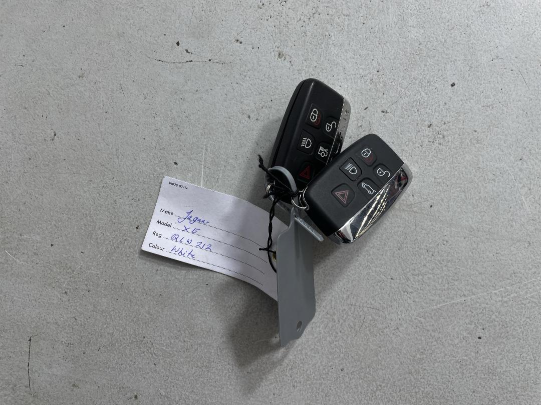 Photo '22' of Jaguar XE