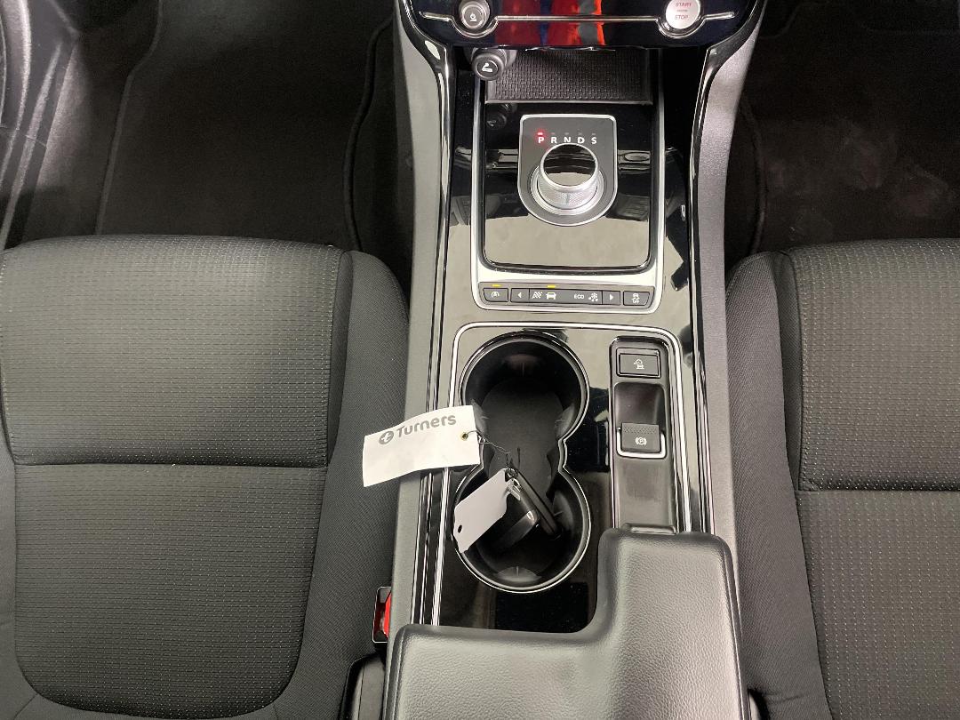 Photo '23' of Jaguar XE