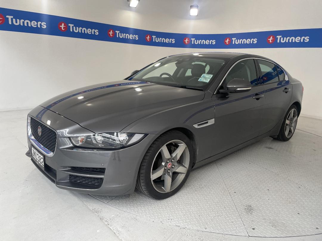 Photo '4' of Jaguar XE