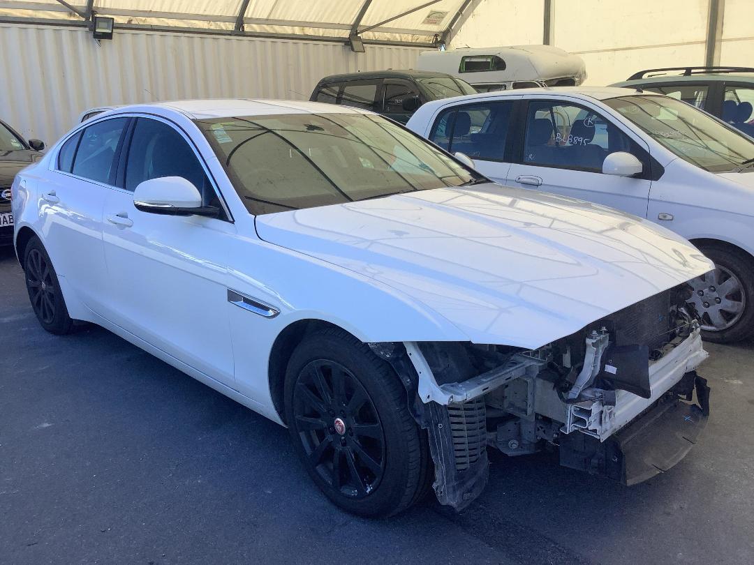 Photo '3' of Jaguar XE