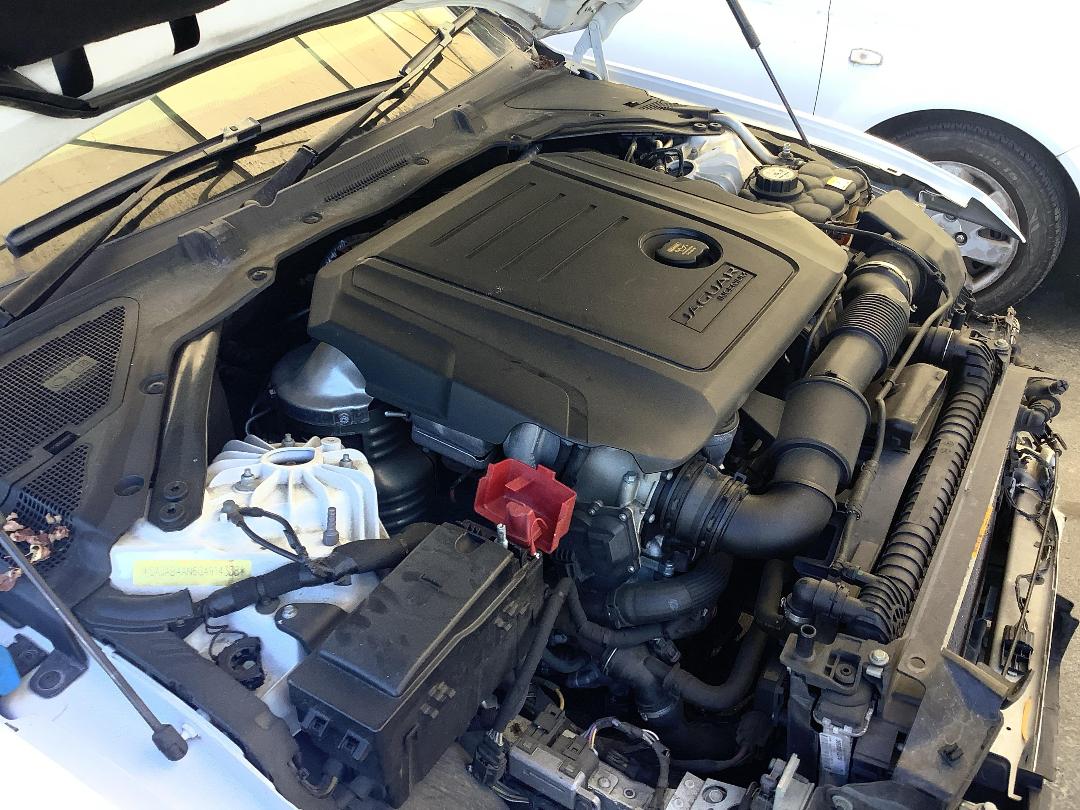 Photo '12' of Jaguar XE