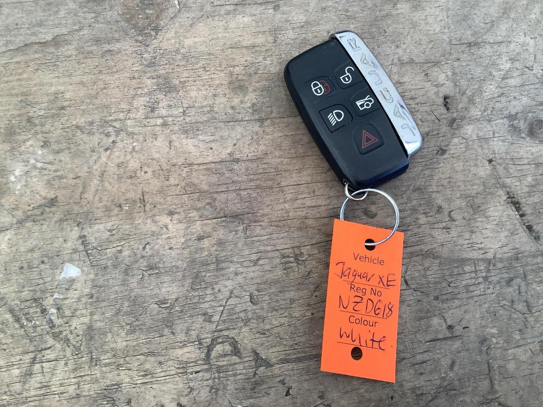 Photo '17' of Jaguar XE