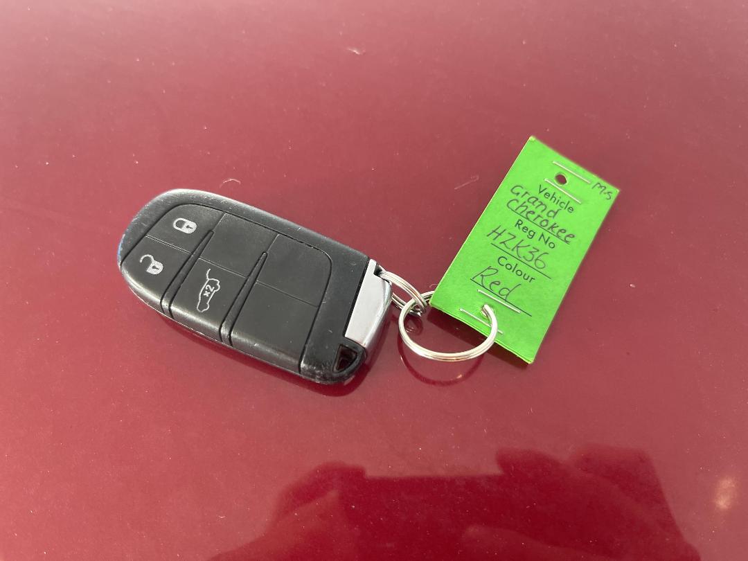 Photo '22' of Jeep Grand Cherokee