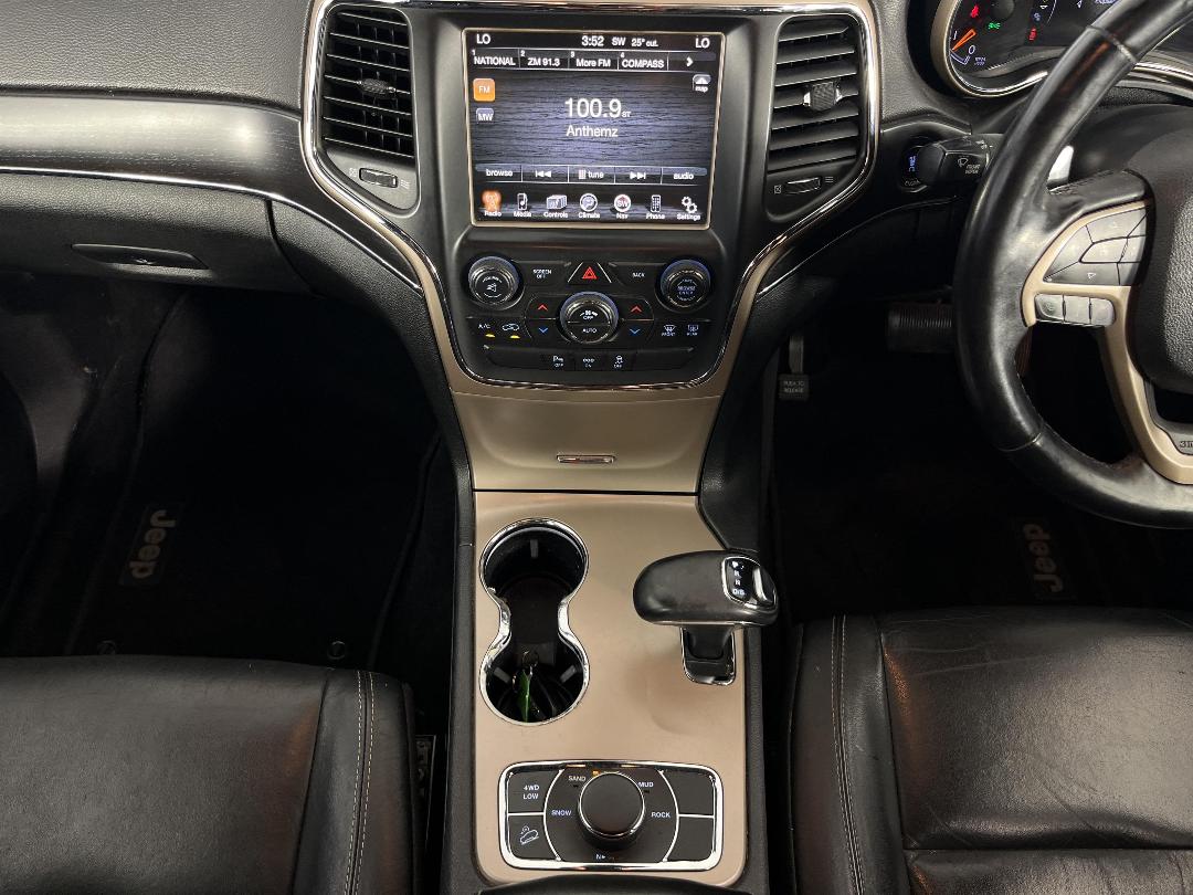 Photo '18' of Jeep Grand Cherokee