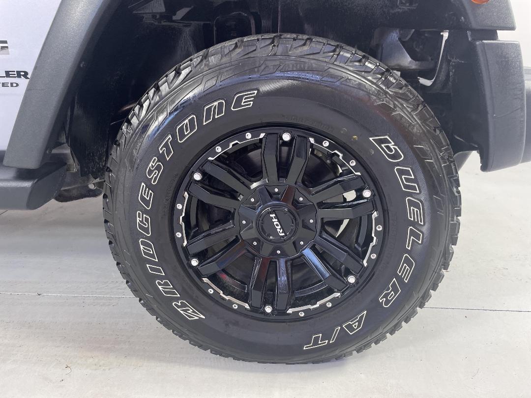 Photo '9' of Jeep Wrangler Photo '9' of Jeep Wrangler