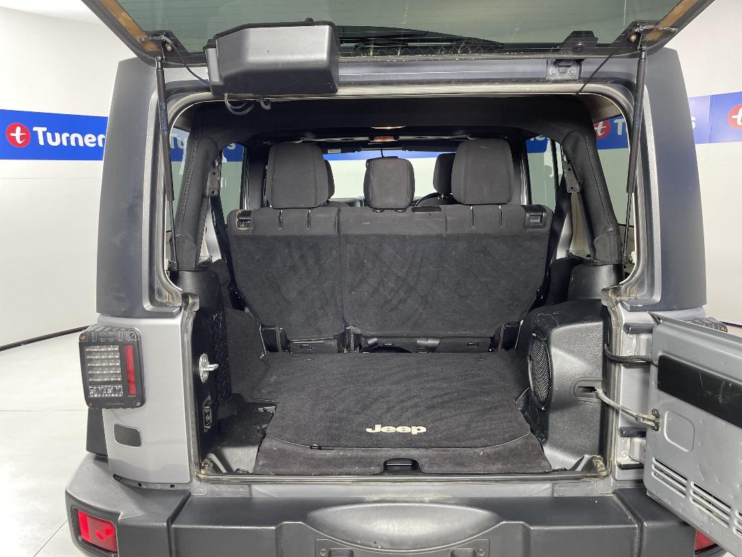 Photo '14' of Jeep Wrangler Photo '14' of Jeep Wrangler