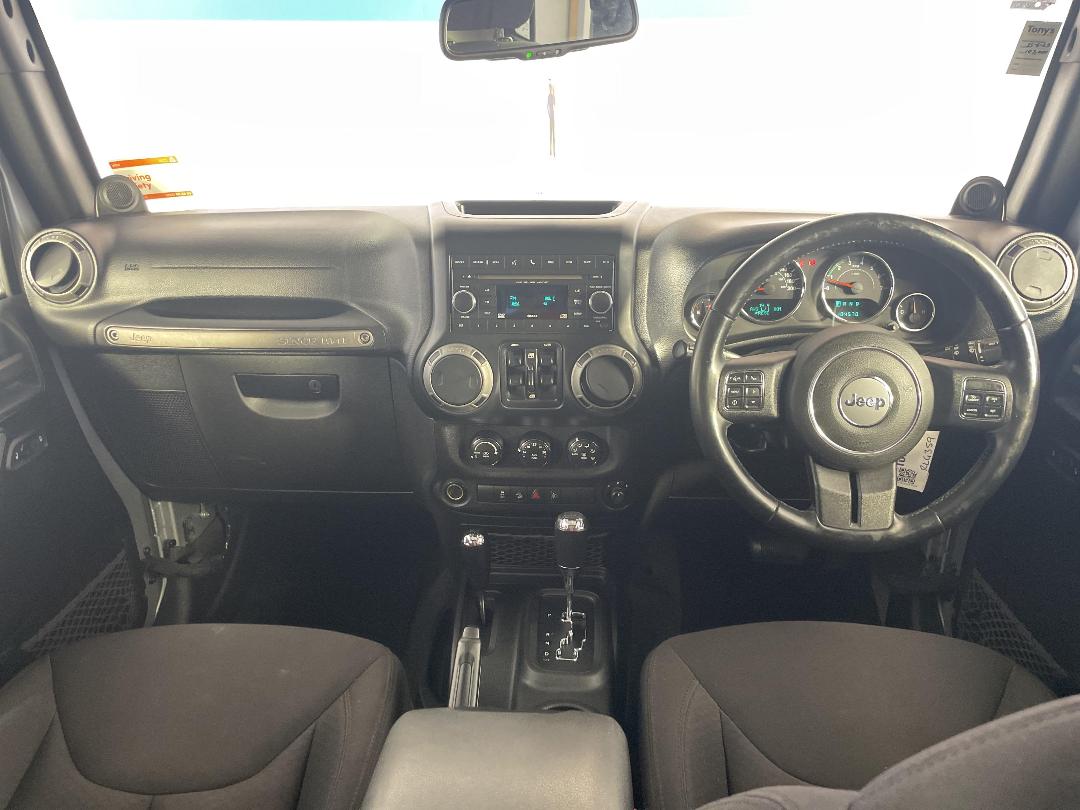 Photo '17' of Jeep Wrangler Photo '17' of Jeep Wrangler