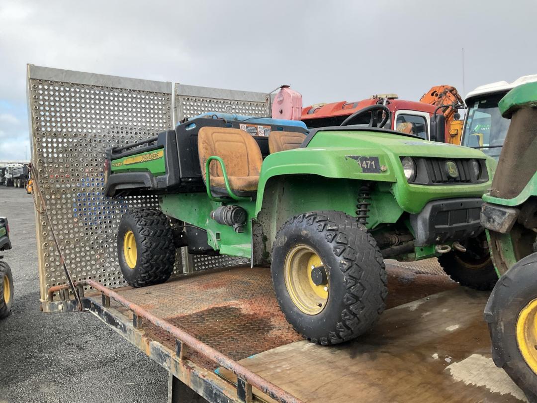Photo '23' of JOHN DEERE TX GATOR Side by Side Photo '23' of JOHN DEERE TX GATOR Side by Side