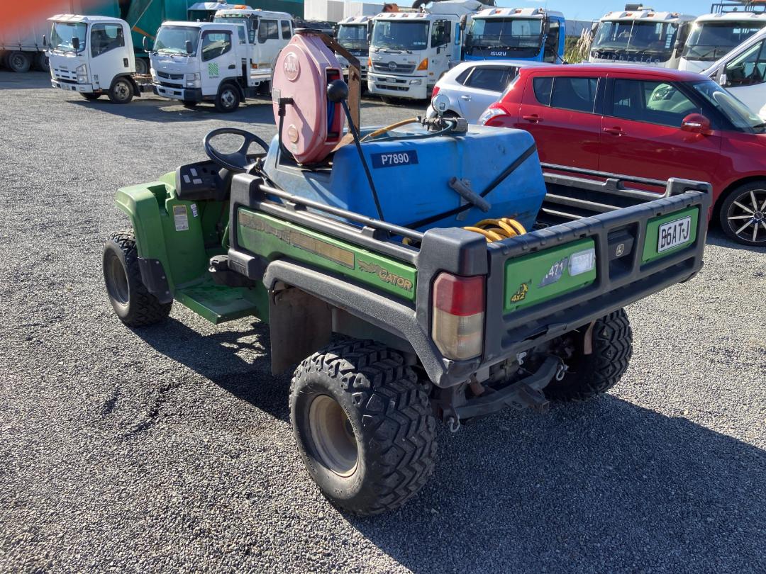 Photo '6' of JOHN DEERE TX GATOR Side by Side Photo '6' of JOHN DEERE TX GATOR Side by Side