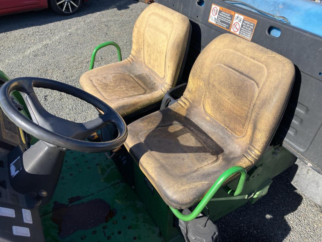Photo '11' of JOHN DEERE TX GATOR Side by Side Photo '11' of JOHN DEERE TX GATOR Side by Side