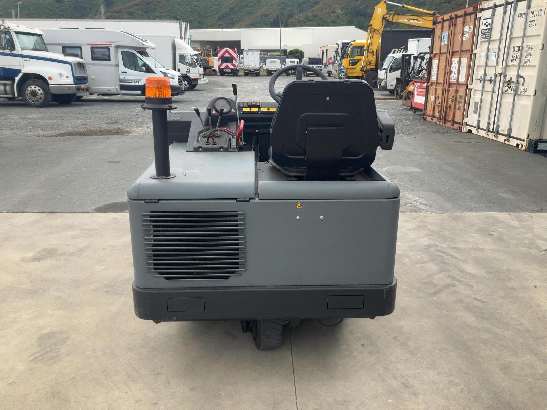 Photo '5' of Karcher KM120 250RBp Sweeper Photo '5' of Karcher KM120 250RBp Sweeper