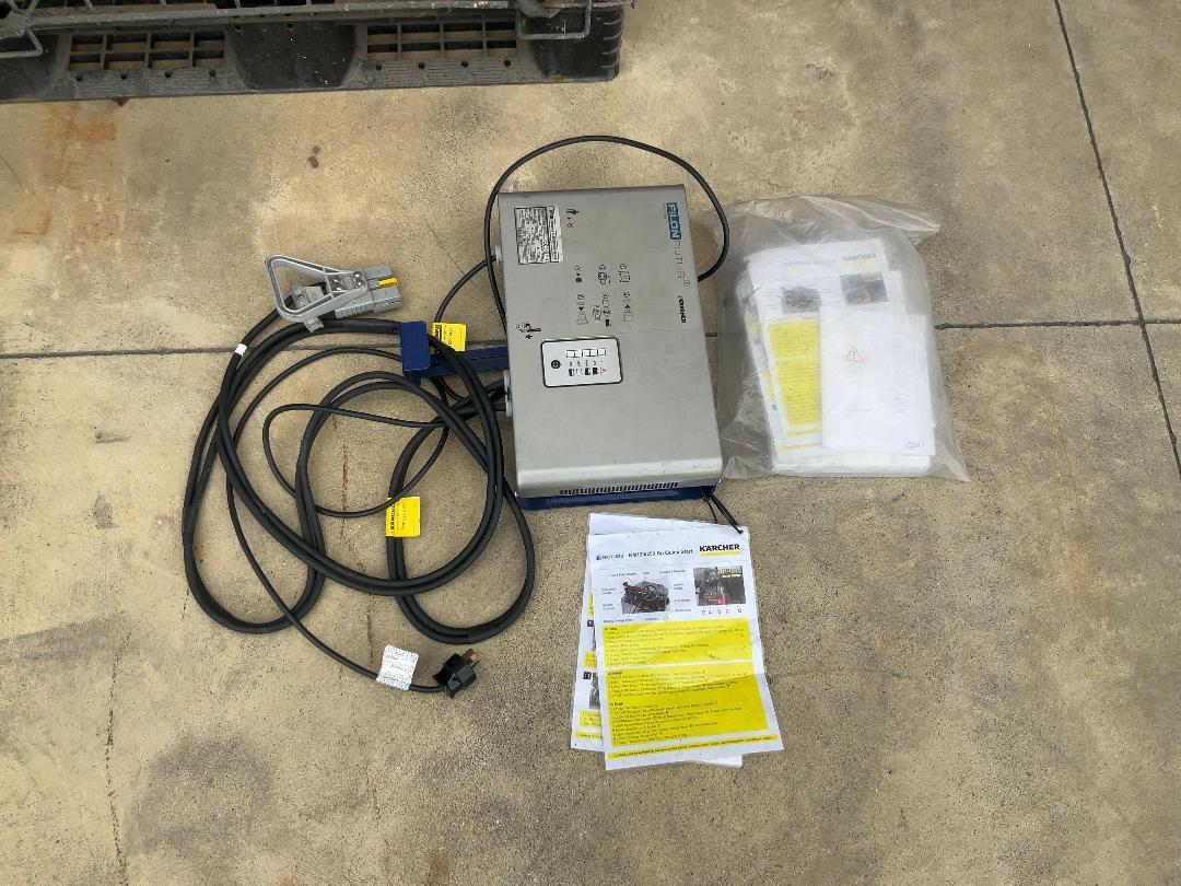 Photo '20' of Karcher KM120 250RBp Sweeper Photo '20' of Karcher KM120 250RBp Sweeper