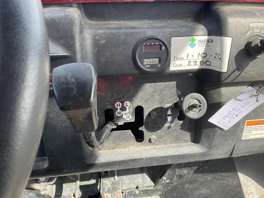 Photo '12' of Kawasaki KAF620