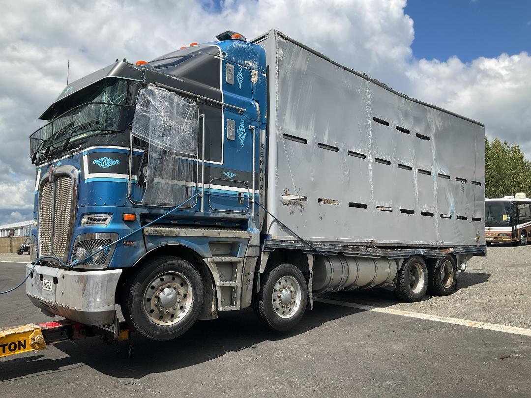 Photo '7' of Kenworth K200 Livestock