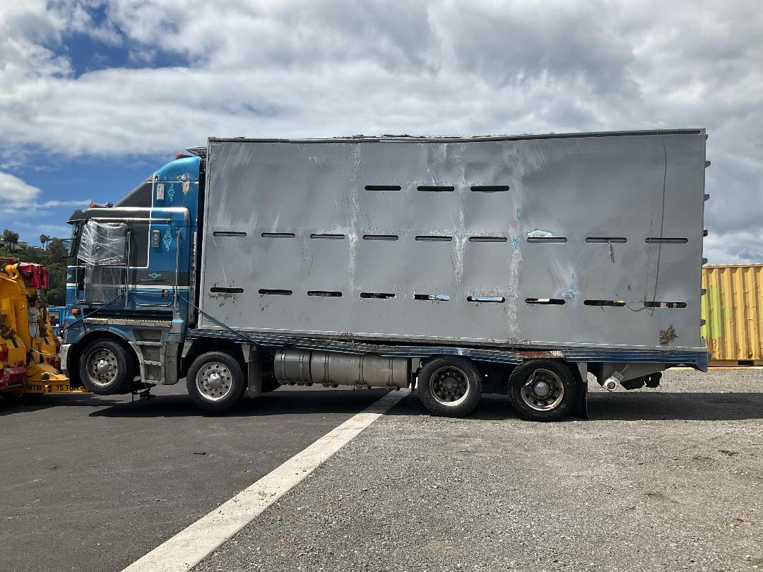 Photo '6' of Kenworth K200 Livestock