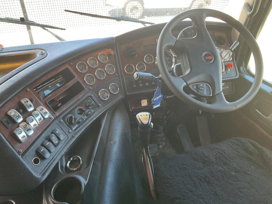 Photo '11' of Kenworth K200 Livestock