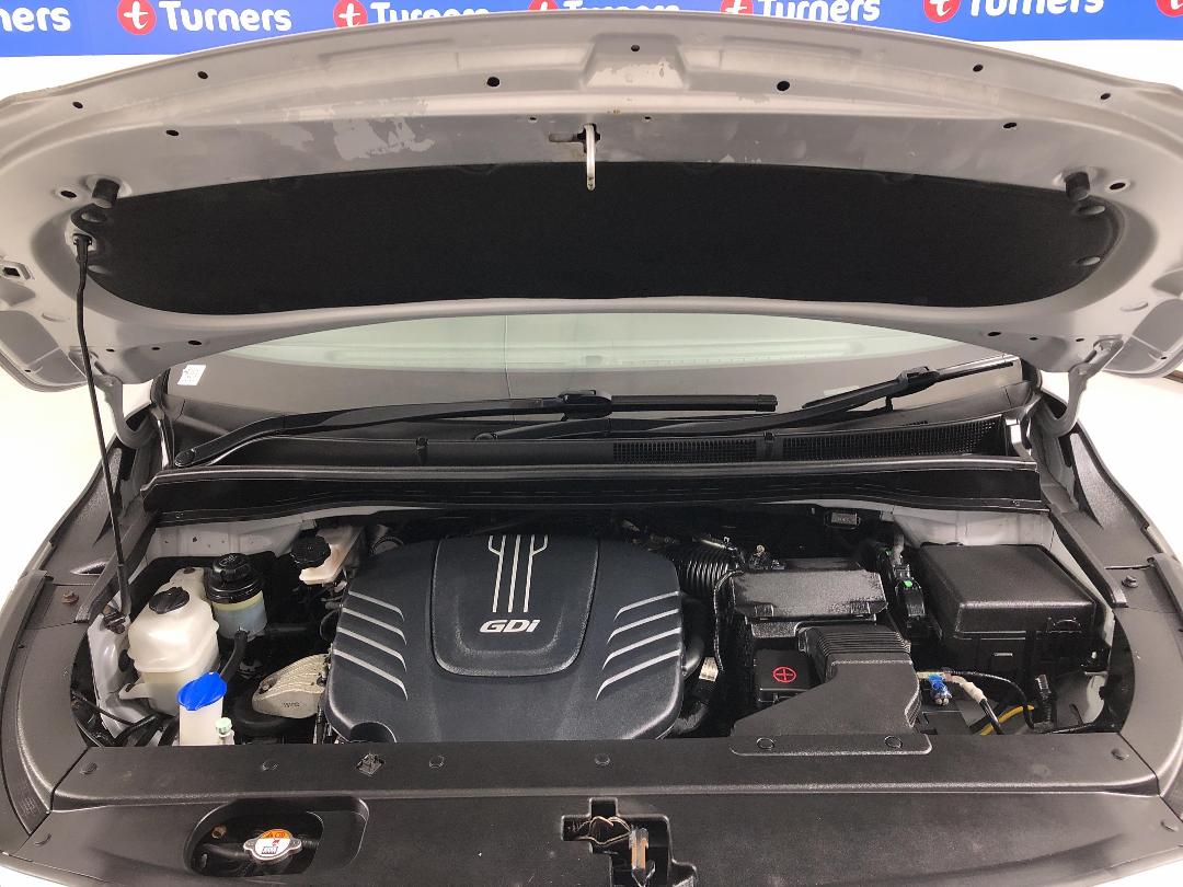 Photo '13' of KIA Carnival Photo '13' of KIA Carnival