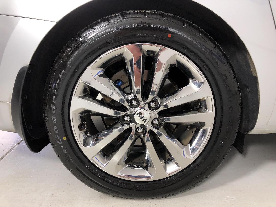 Photo '12' of KIA Carnival Photo '12' of KIA Carnival