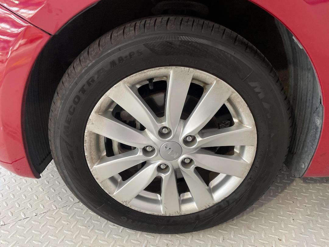 Photo '10' of KIA Cerato