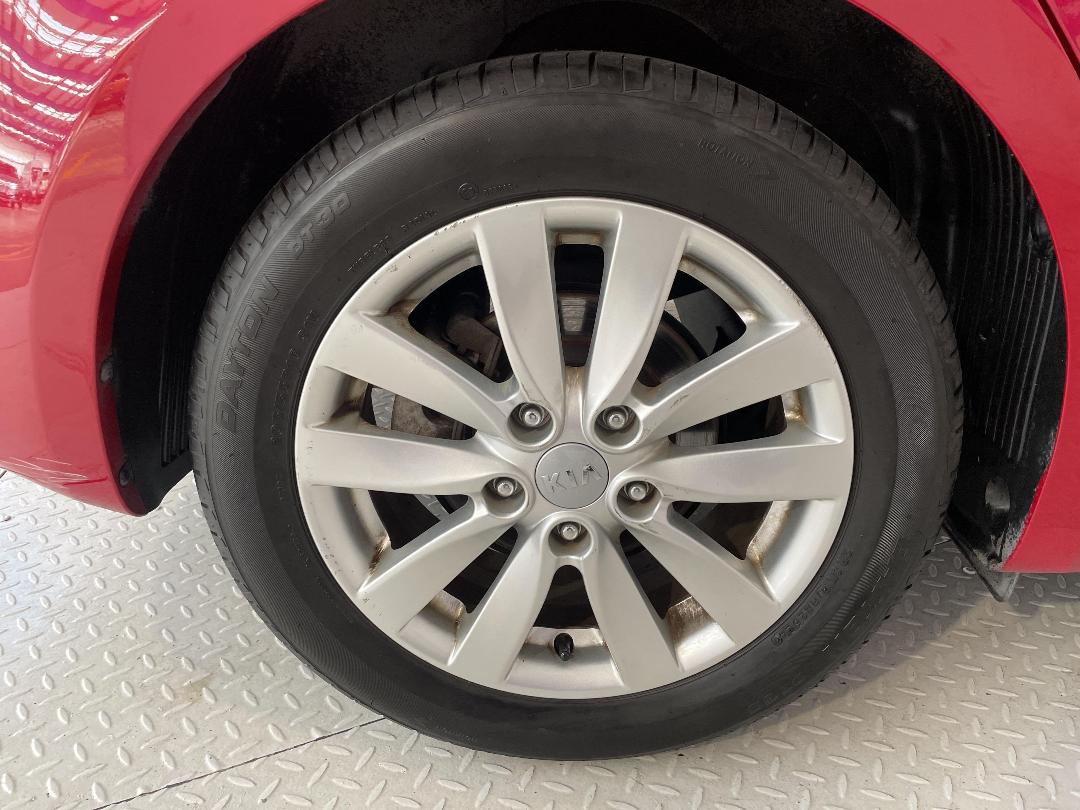 Photo '12' of KIA Cerato