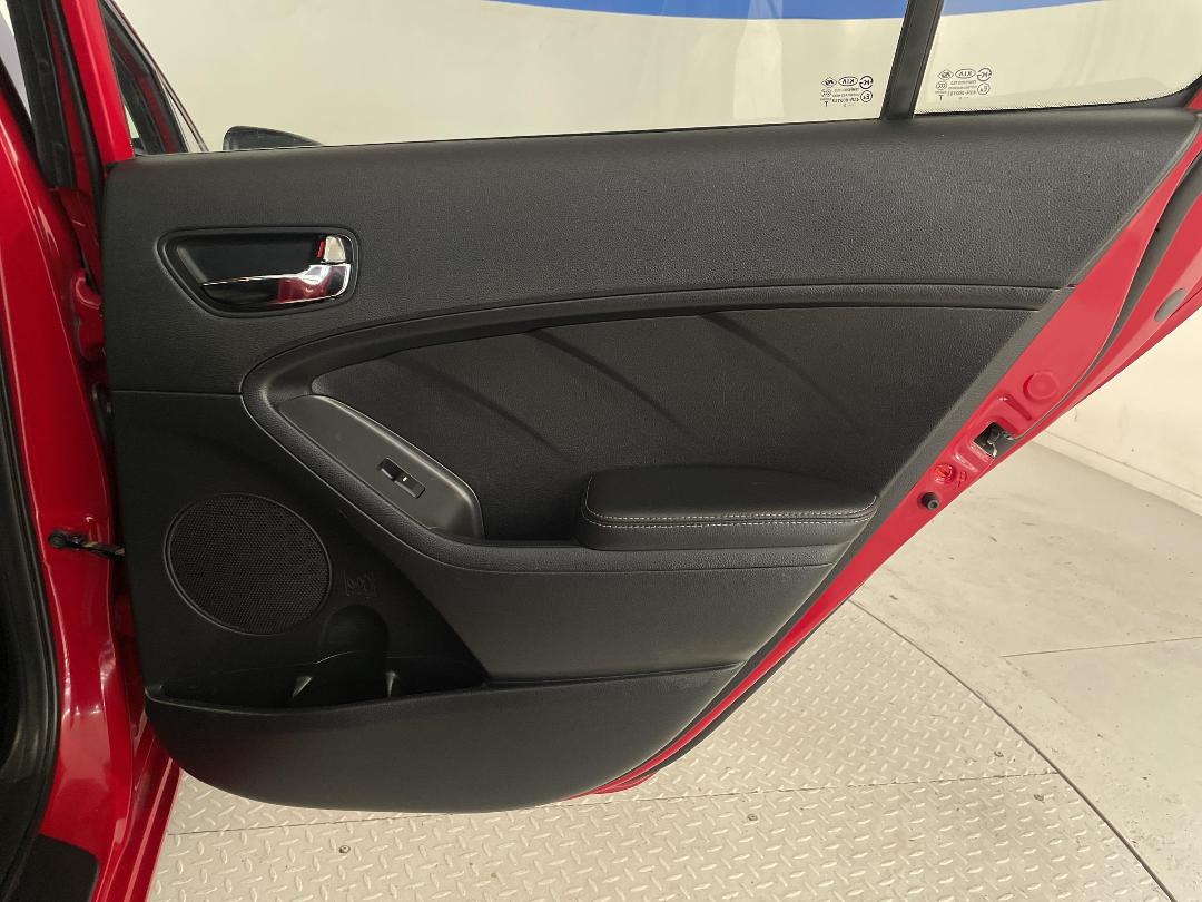 Photo '19' of KIA Cerato