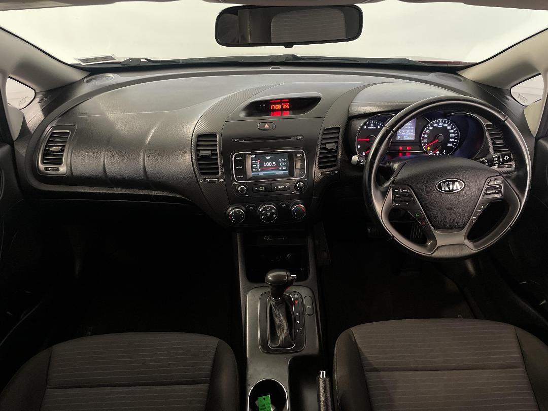 Photo '17' of KIA Cerato