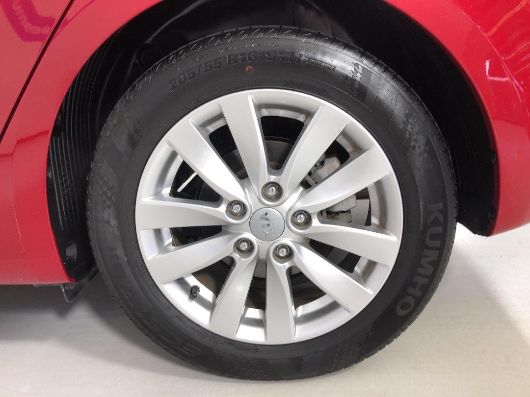 Photo '11' of KIA Cerato