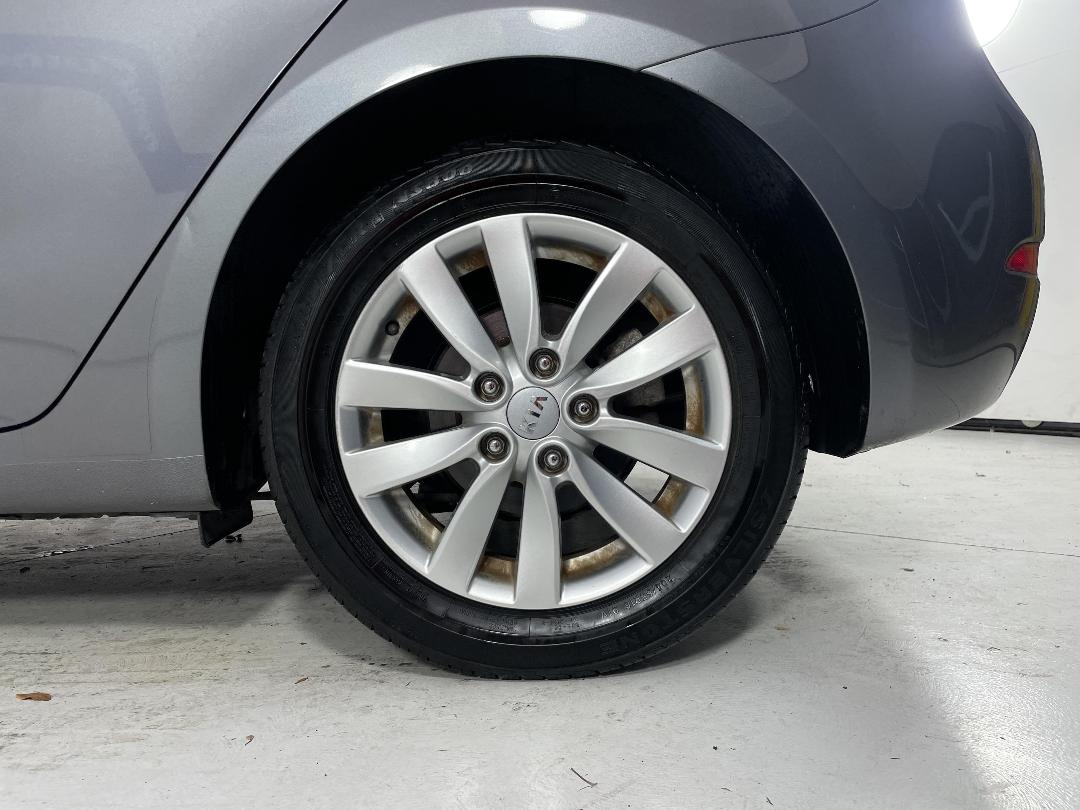 Photo '11' of KIA Cerato Photo '11' of KIA Cerato