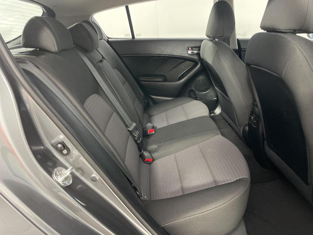 Photo '20' of KIA Cerato Photo '20' of KIA Cerato