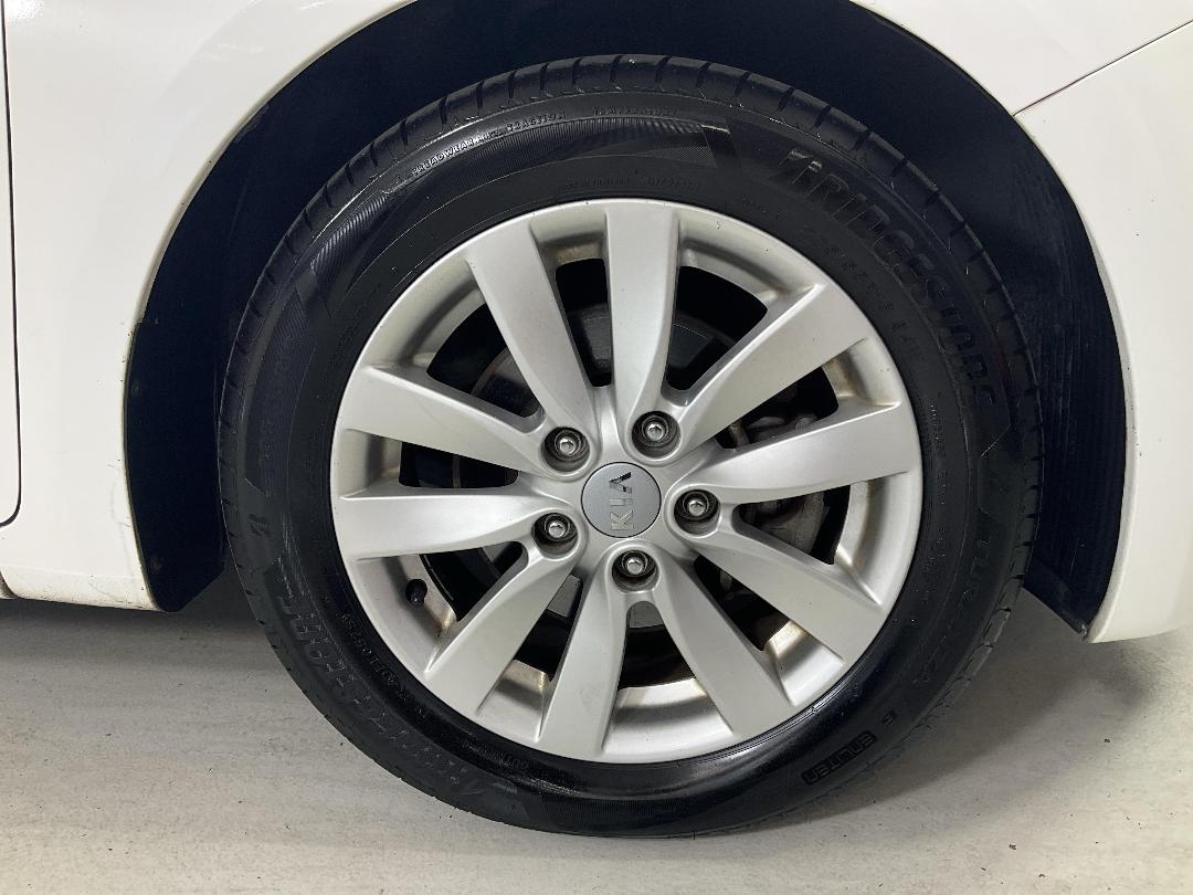 Photo '9' of KIA Cerato Photo '9' of KIA Cerato