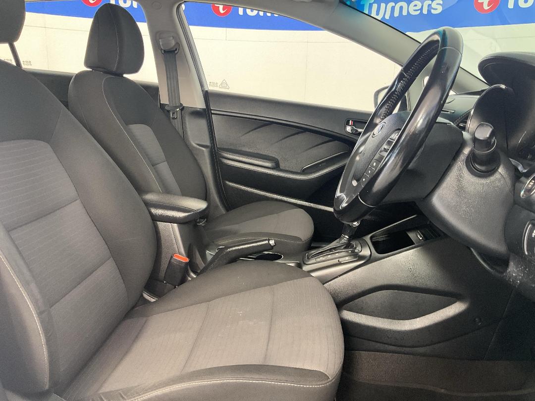 Photo '16' of KIA Cerato Photo '16' of KIA Cerato