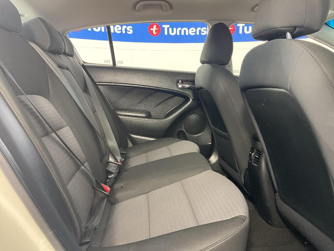 Photo '20' of KIA Cerato Photo '20' of KIA Cerato