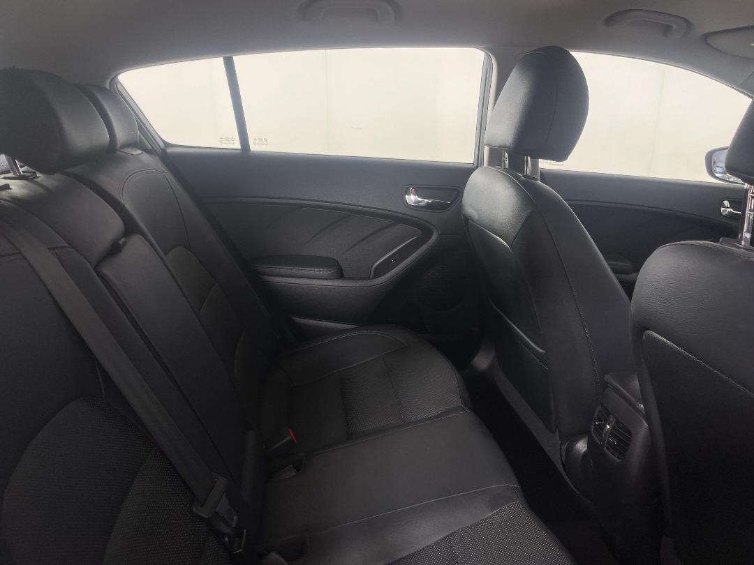 Photo '20' of KIA Cerato