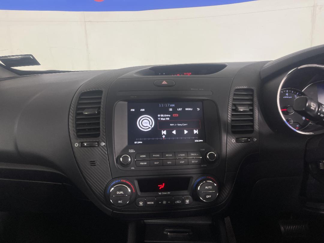 Photo '18' of KIA Cerato