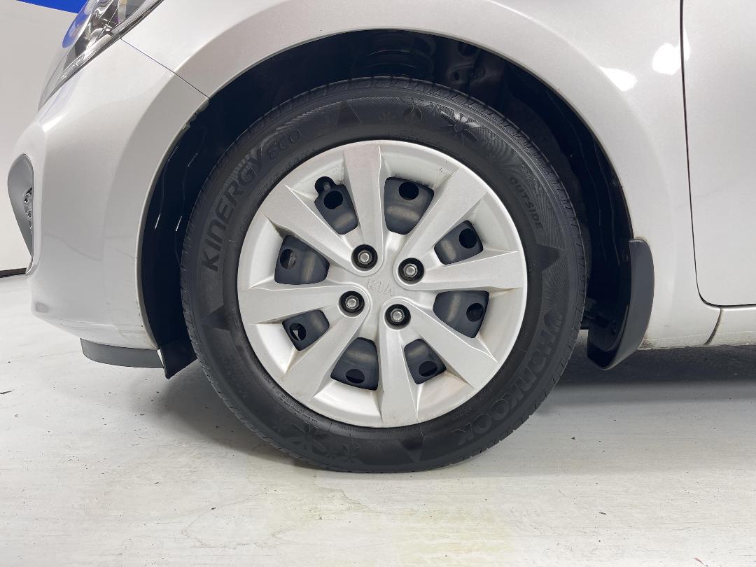 Photo '10' of KIA RIO