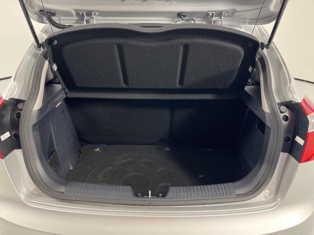 Photo '14' of KIA RIO