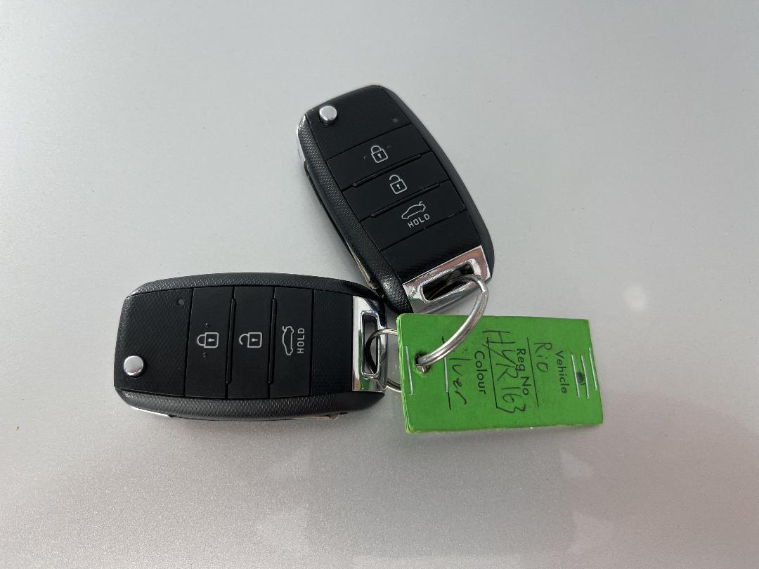 Photo '22' of KIA RIO