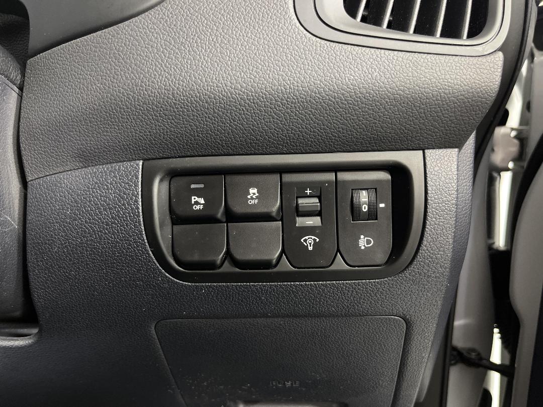 Photo '28' of KIA RIO