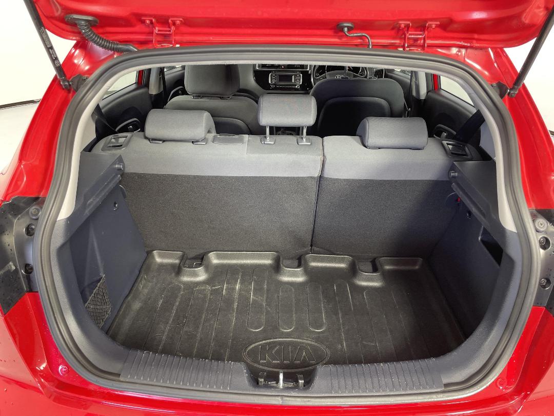 Photo '14' of KIA RIO