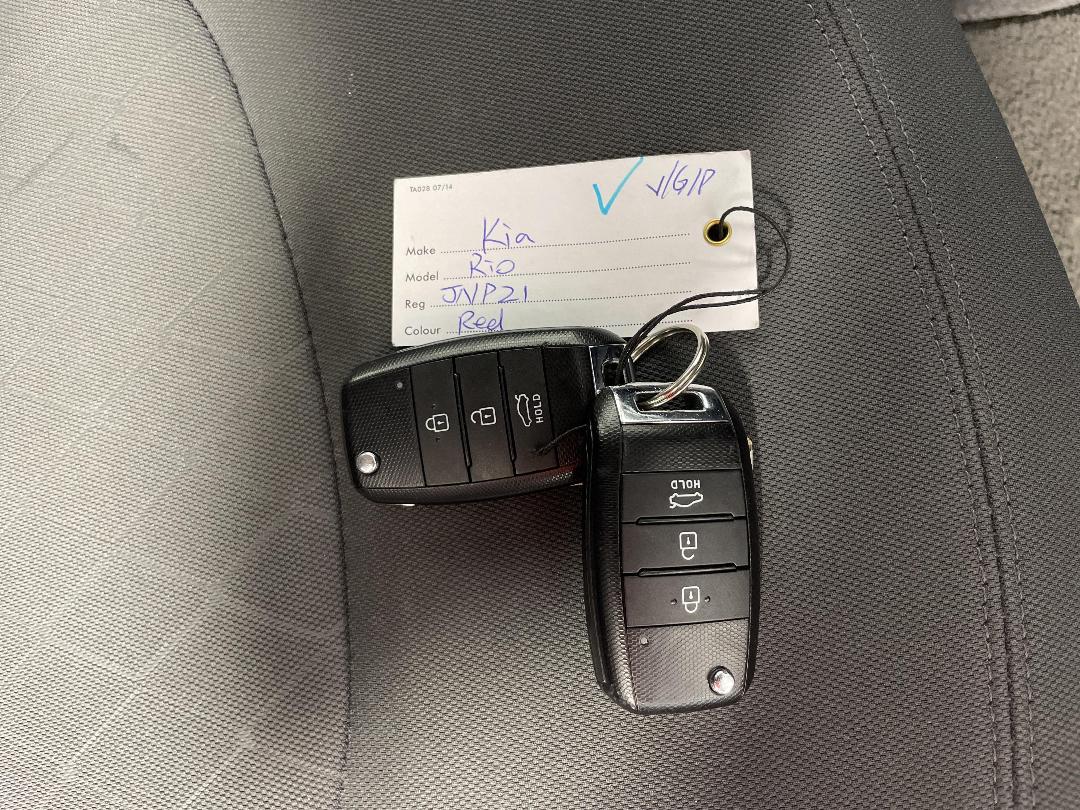 Photo '22' of KIA RIO