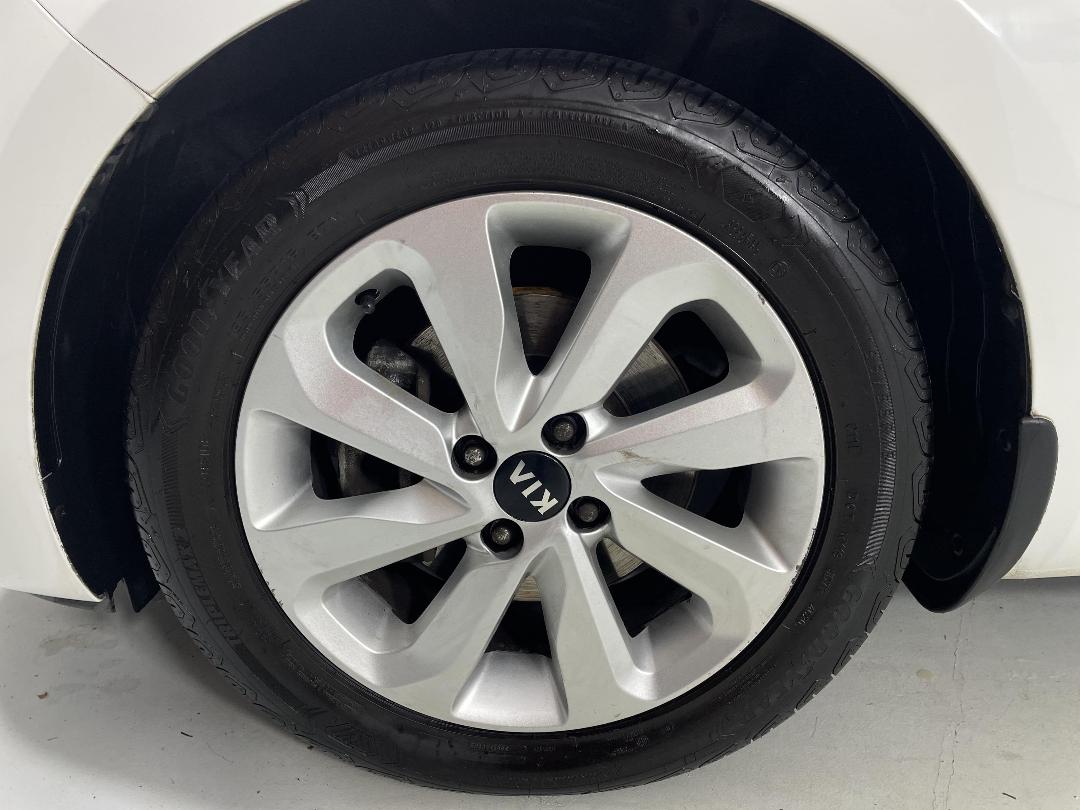 Photo '10' of KIA RIO