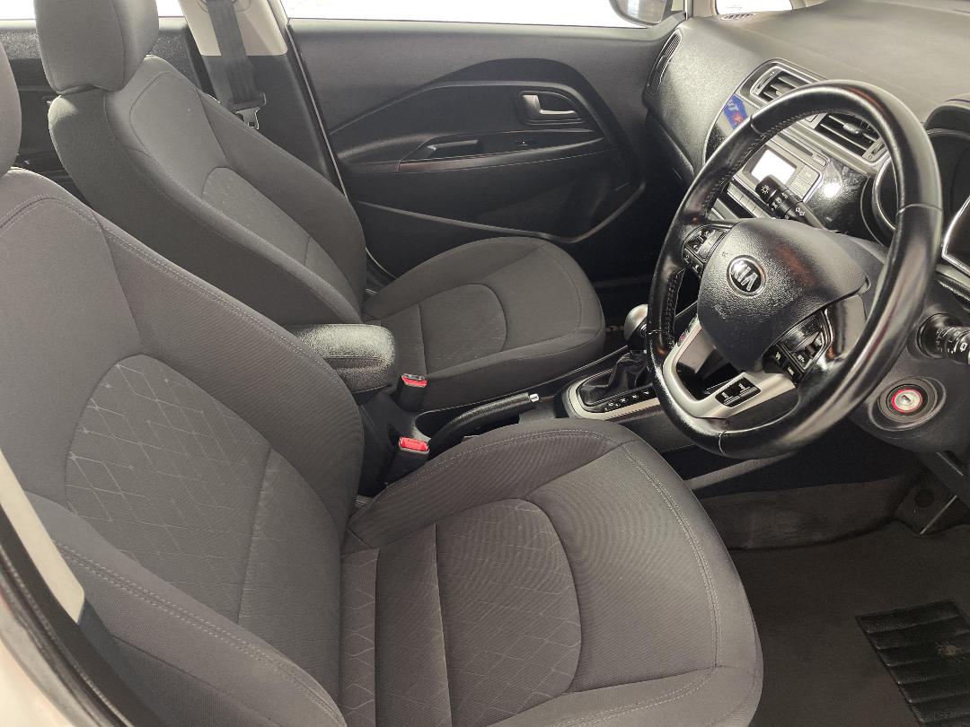 Photo '16' of KIA RIO