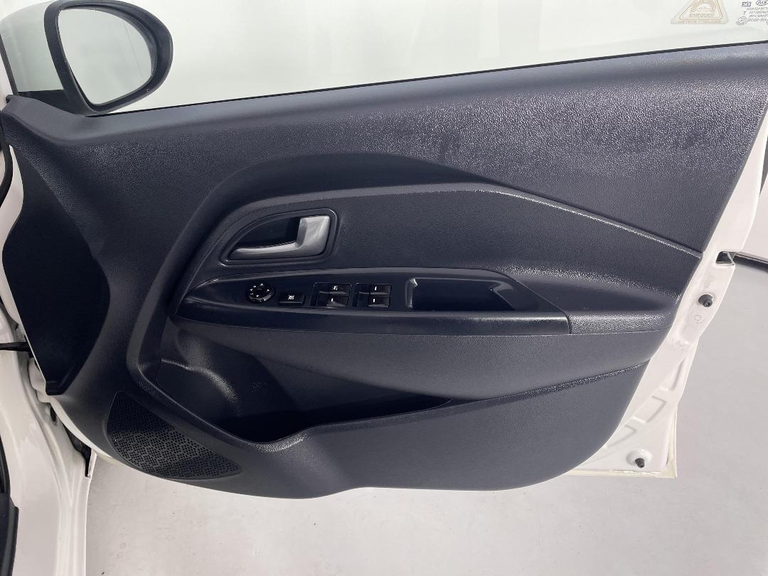 Photo '15' of KIA RIO