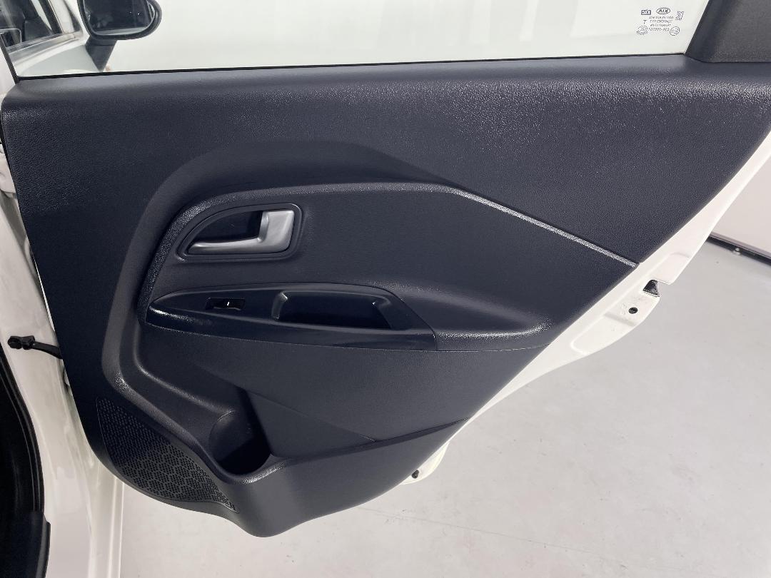 Photo '19' of KIA RIO