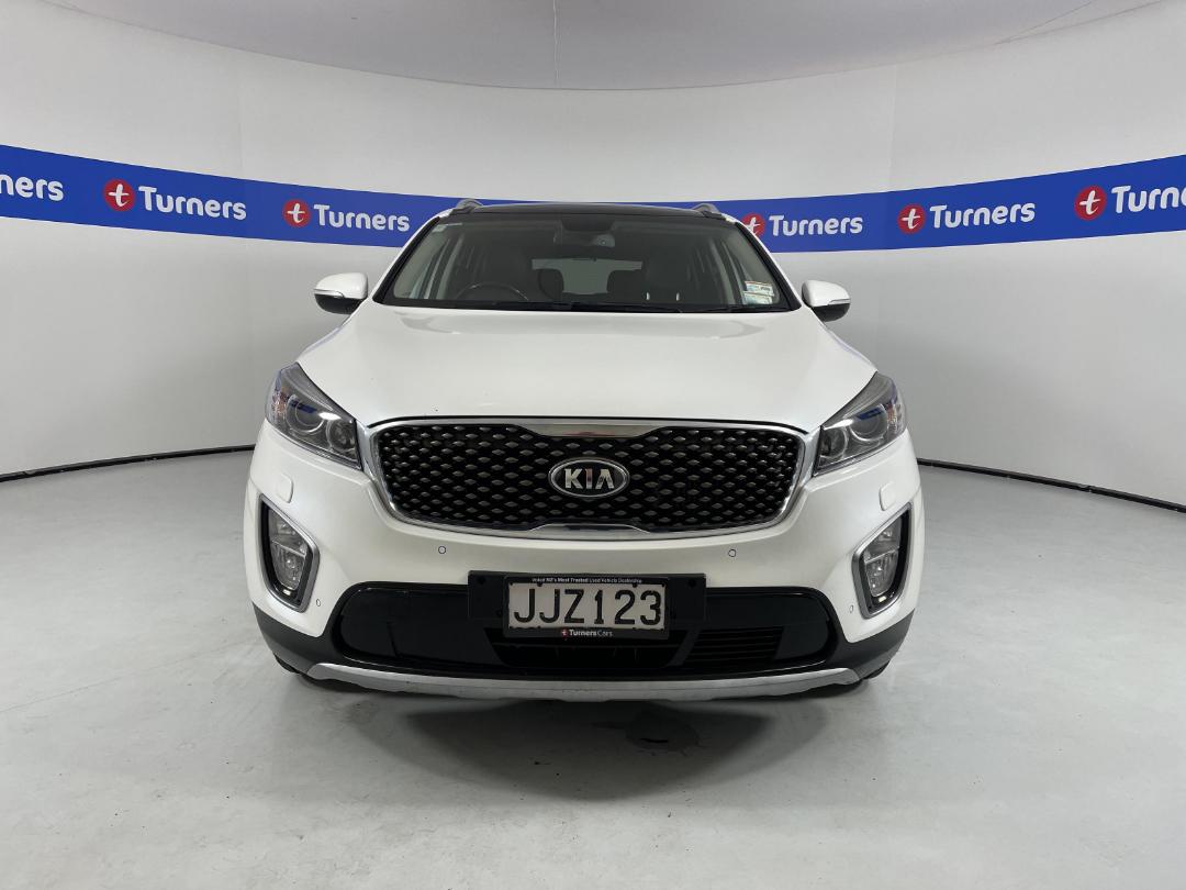 Photo '2' of KIA Sorento Photo '2' of KIA Sorento
