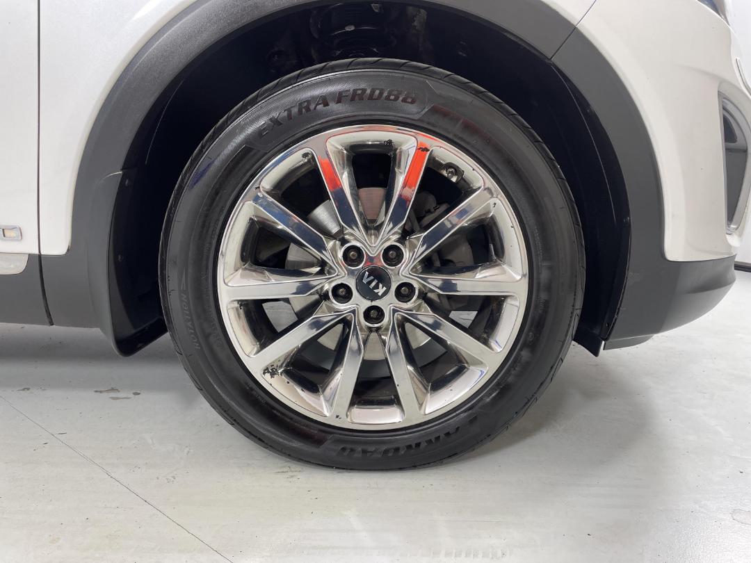 Photo '9' of KIA Sorento Photo '9' of KIA Sorento