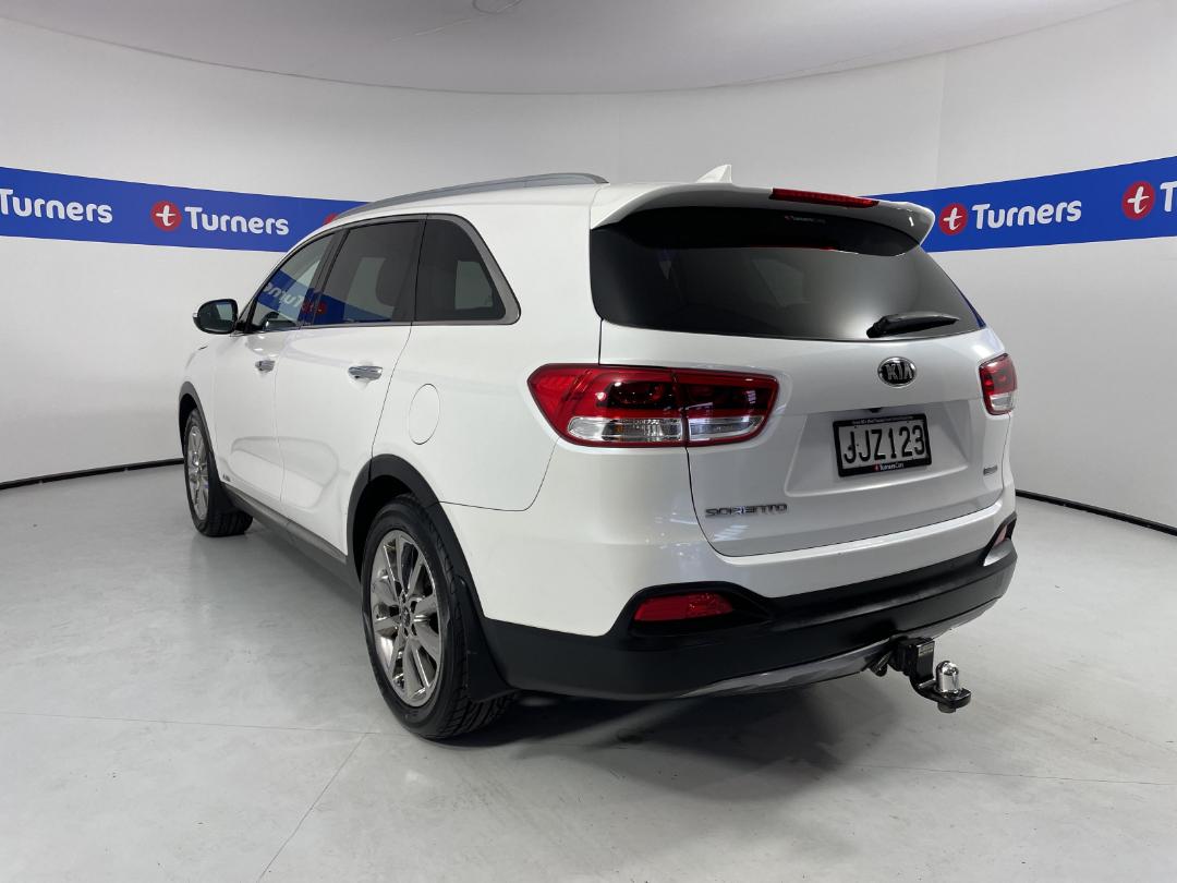 Photo '5' of KIA Sorento Photo '5' of KIA Sorento