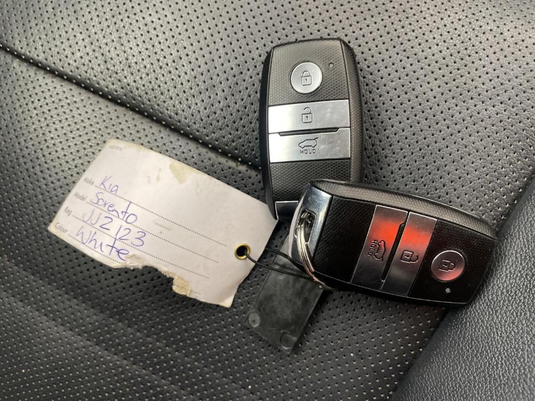 Photo '22' of KIA Sorento Photo '22' of KIA Sorento