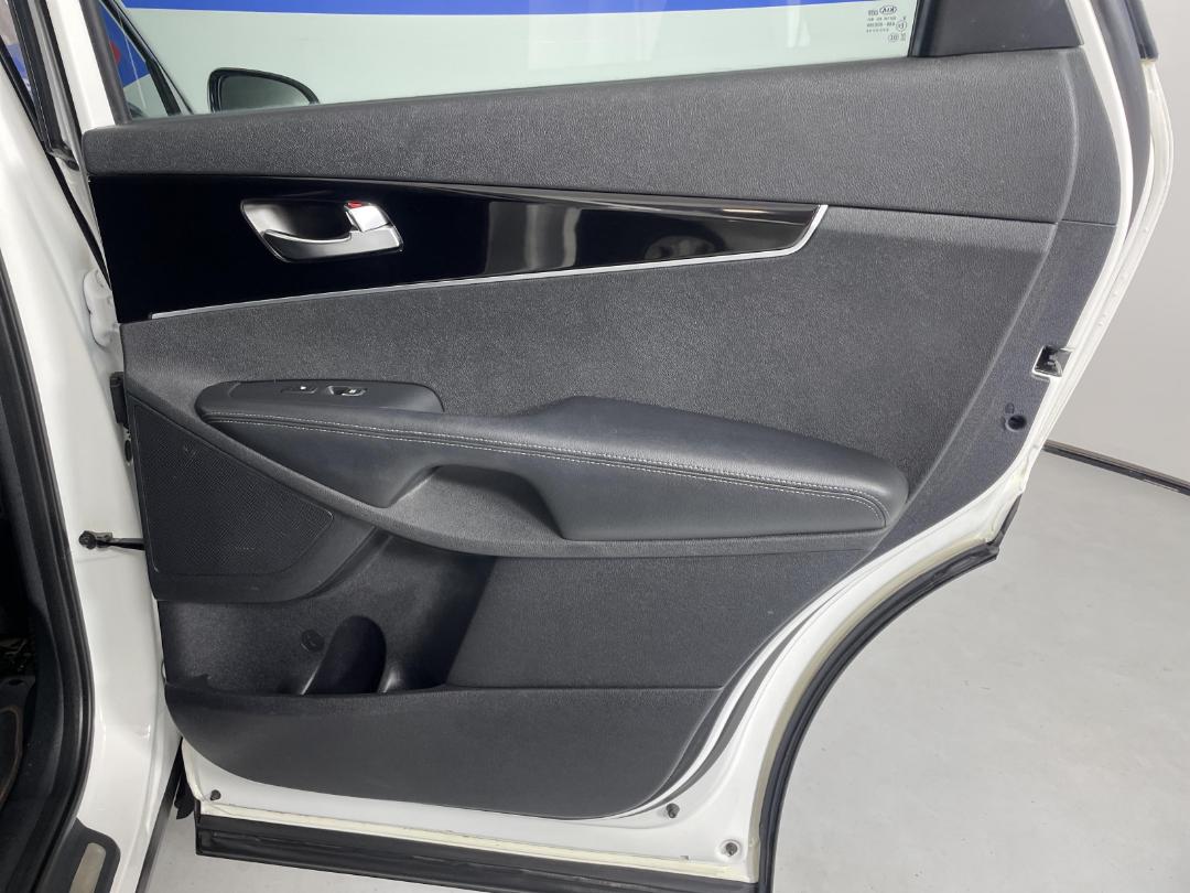 Photo '19' of KIA Sorento Photo '19' of KIA Sorento