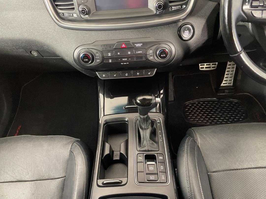 Photo '18' of KIA Sorento Photo '18' of KIA Sorento